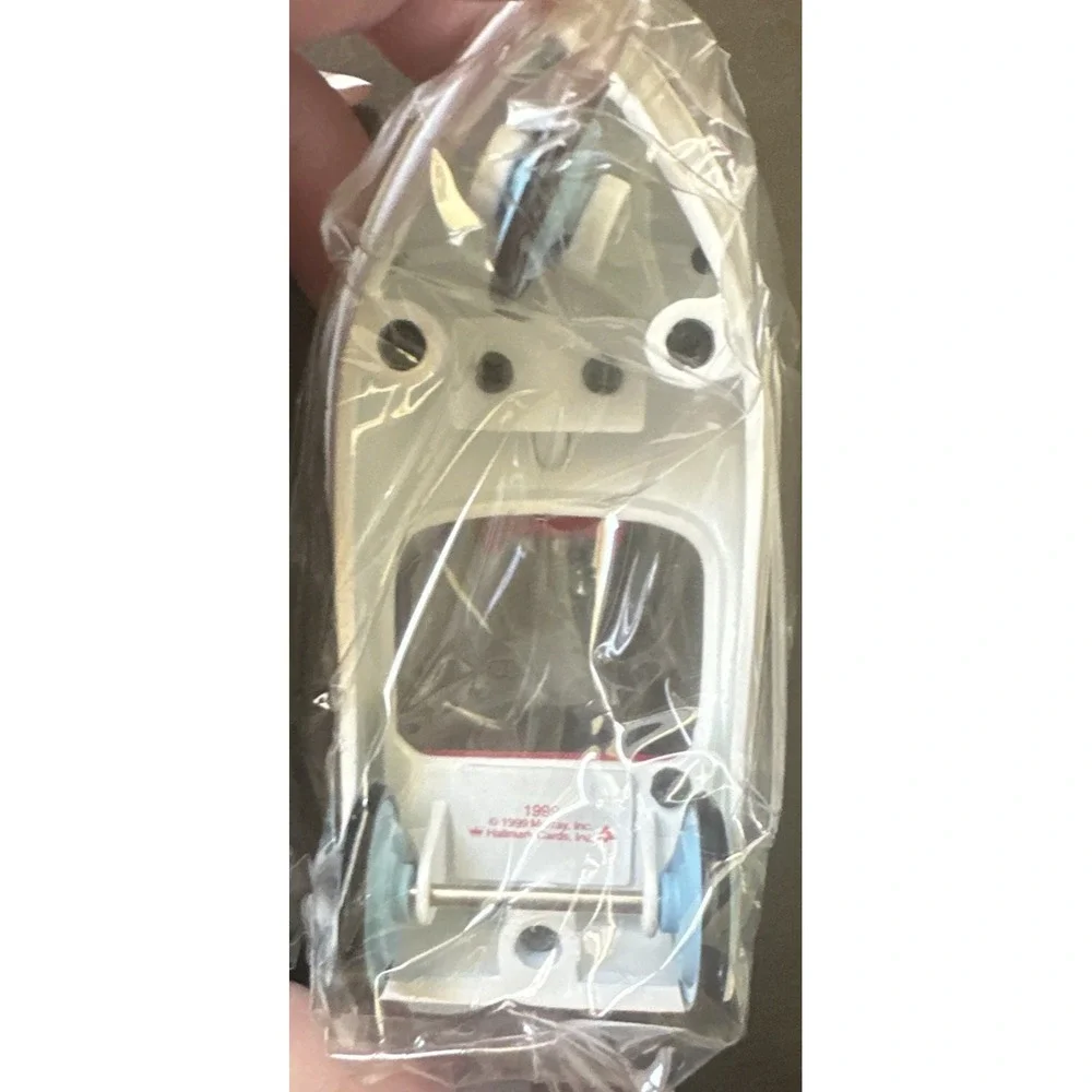 1999 Hallmark 1968 Murray Jolly Roger Flagship Ornament Kiddie Car Classics Boat